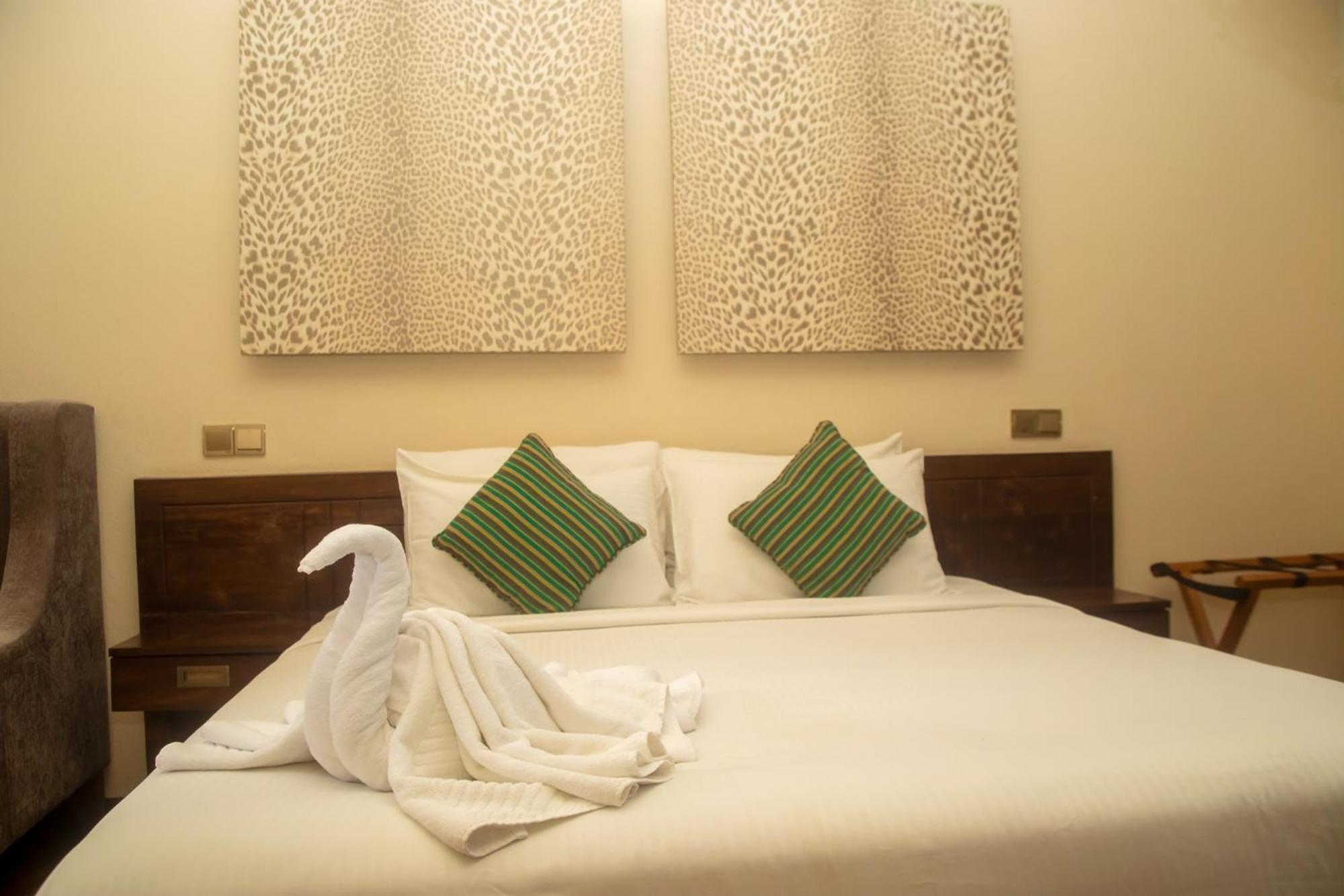 Nikara Luxury Beach House Tissamaharama Exterior photo