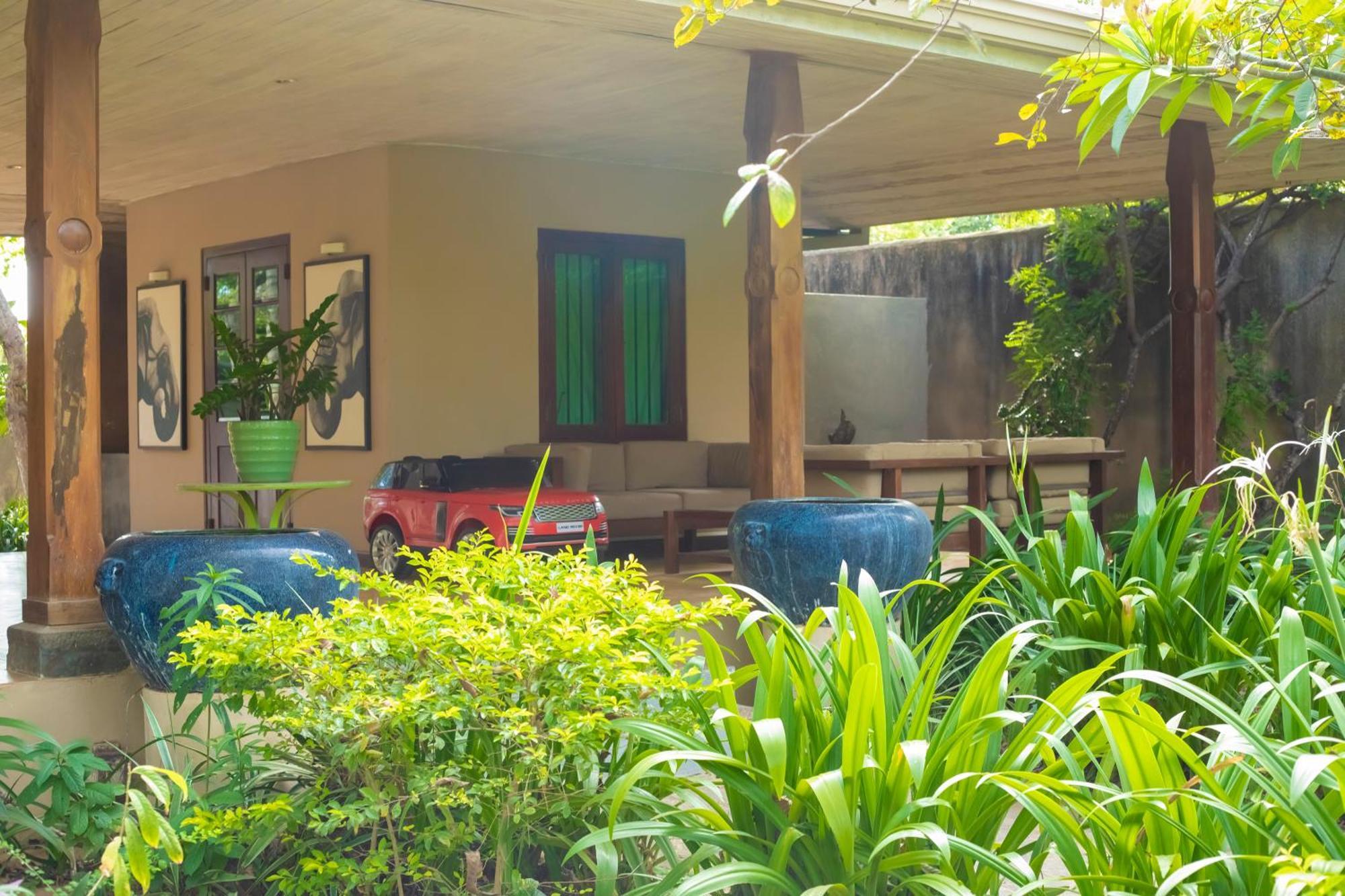 Nikara Luxury Beach House Tissamaharama Exterior photo